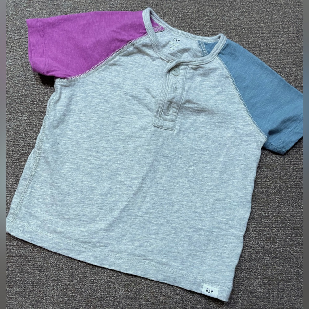 grey tee with buttons